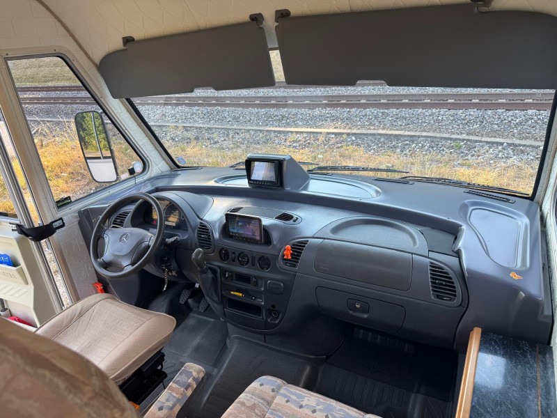 Mercedes camping-car Frankia Campingbus - Renan, Schweiz