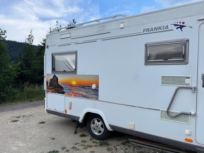 Mercedes camping-car Frankia Campingbus - Renan, Schweiz