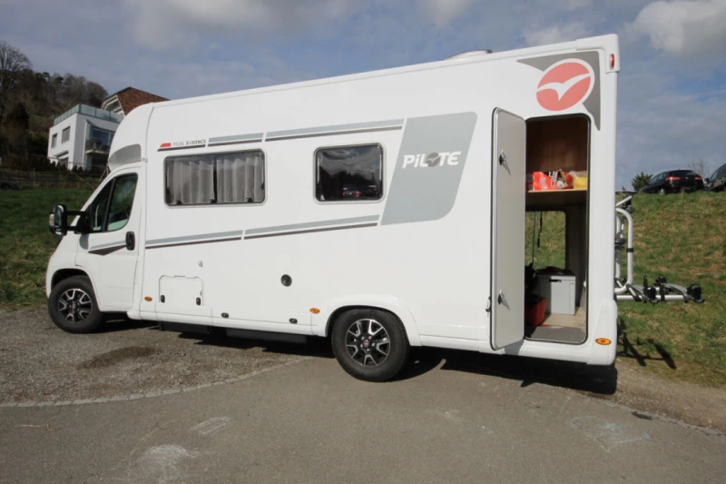 Pilote P696D Sensation Wohnmobil - Herdern, Schweiz