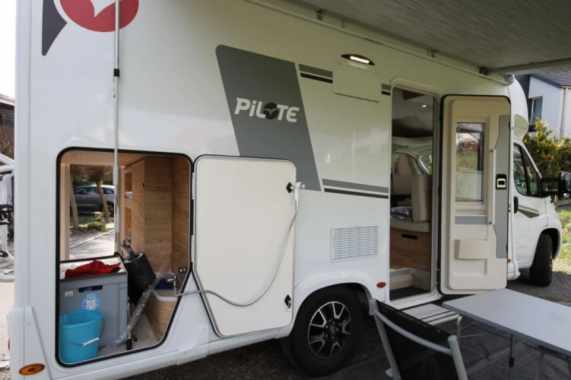 Pilote P696D Sensation Wohnmobil - Herdern, Schweiz