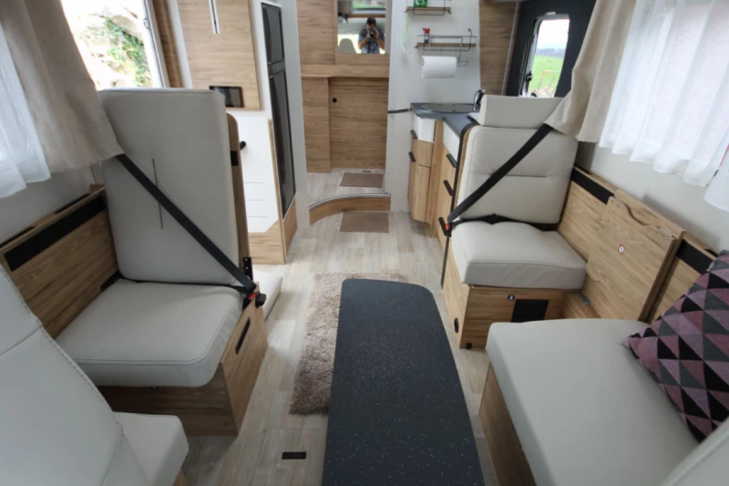Pilote P696D Sensation Wohnmobil - Herdern, Schweiz