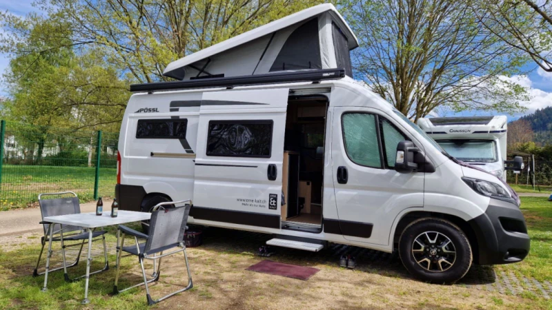 Pössl Summit 600 Plus Campingbus - Döttingen, Schweiz