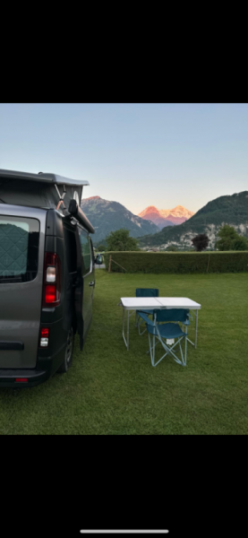 Nissan NV300 Campingbus - Domdidier, Schweiz