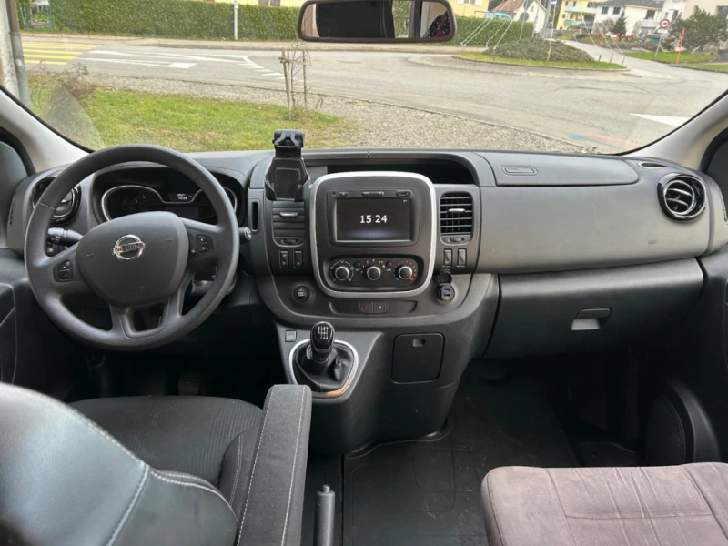 Nissan NV300 Campingbus - Domdidier, Schweiz