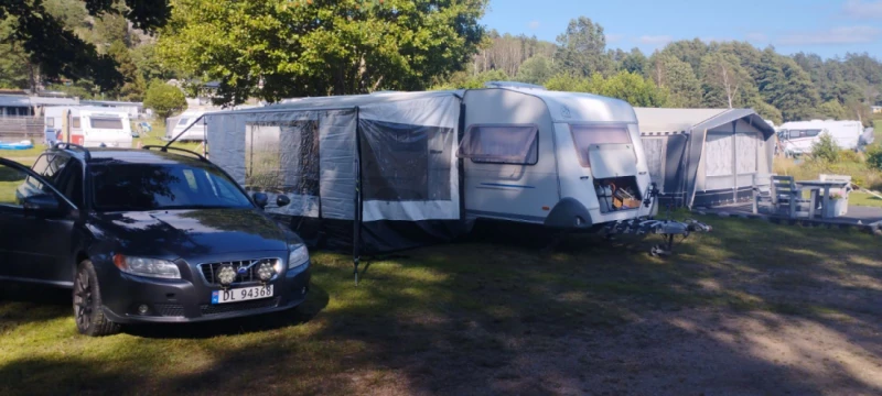 Knaus Azur Royale Wohnwagen - Ler, Norwegen