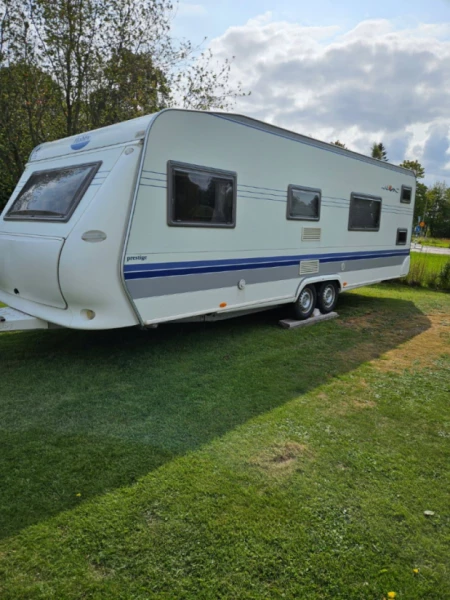 Hobby 650 KFU Prestige Wohnwagen - Karlskoga, Schweden