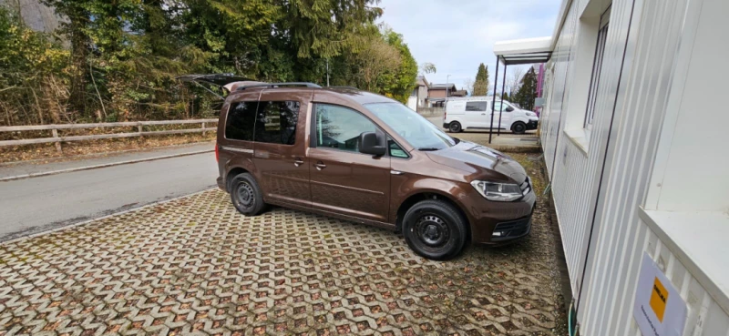 VW Caddy 2.0 TDI Campingbus - Interlaken, Schweiz