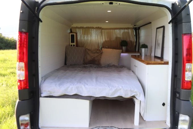 Opel Vivaro Van 20CDTi Campingbus - Thierrens, Schweiz