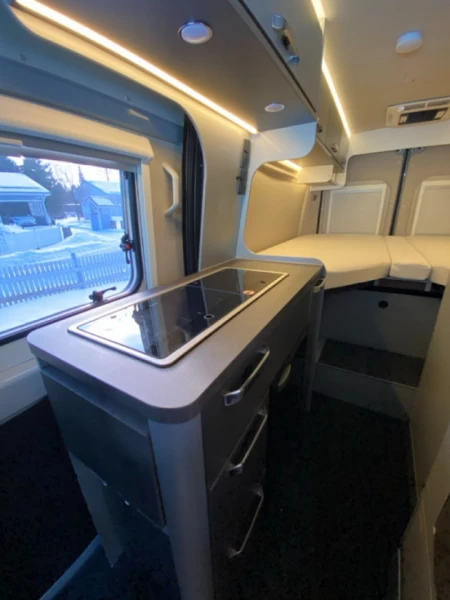 Knaus Ducato Lava / Alusta 140 Multijet 2.2 D Campingbus - Vuorela, Finnland