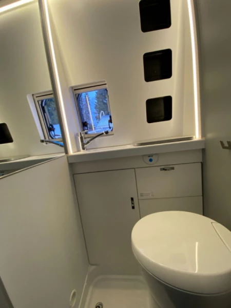 Knaus Ducato Lava / Alusta 140 Multijet 2.2 D Campingbus - Vuorela, Finnland