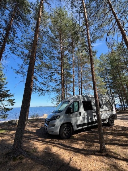 Knaus Ducato Lava / Alusta 140 Multijet 2.2 D Campingbus - Vuorela, Finnland