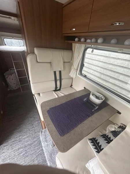 Rimor ADR98F3 Wohnmobil - Västerås, Schweden