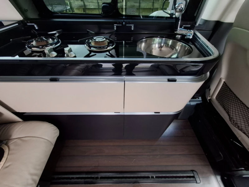 Mercedes Marco Polo Campingbus - Schönenbuch, Schweiz