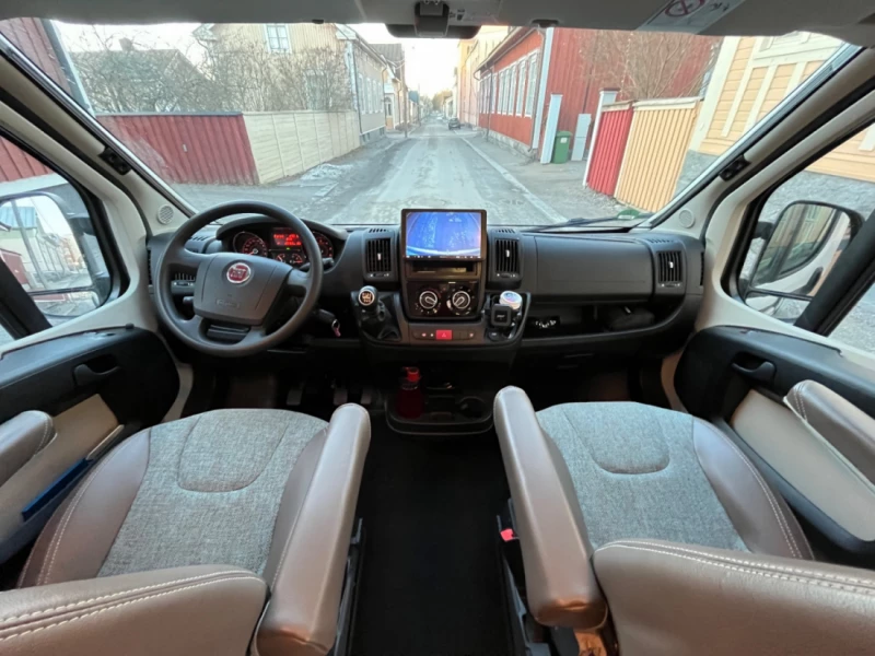 Knaus R19 Matkailuauto (Sa) 5OV 2287CM3 Campingbus - Jakobstad, Finnland