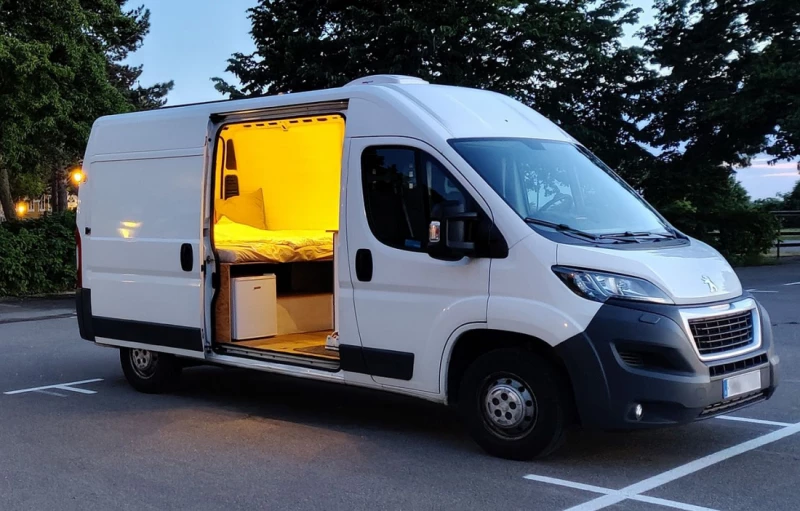 Peugeot Boxer Van 2.0 HDi Campingbus - Floda, Schweden