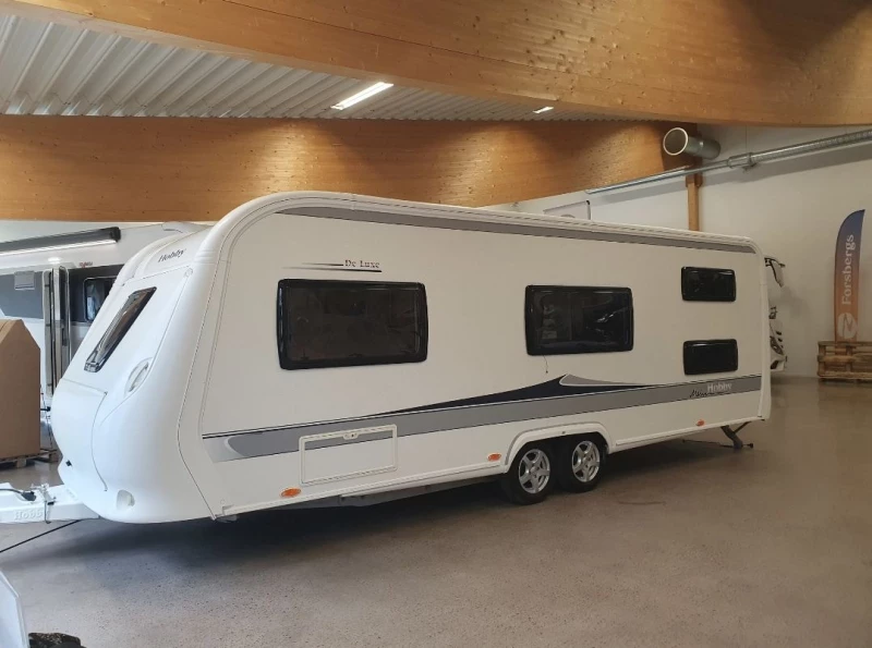 Hobby 650 Kmfe DE Luxe Wohnwagen - Forsa, Schweden