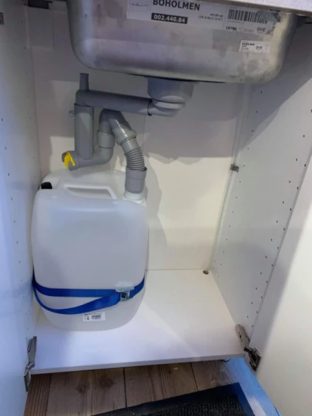 Nissan Interstar Van 2.5 dCi Campingbus - Enköping, Schweden