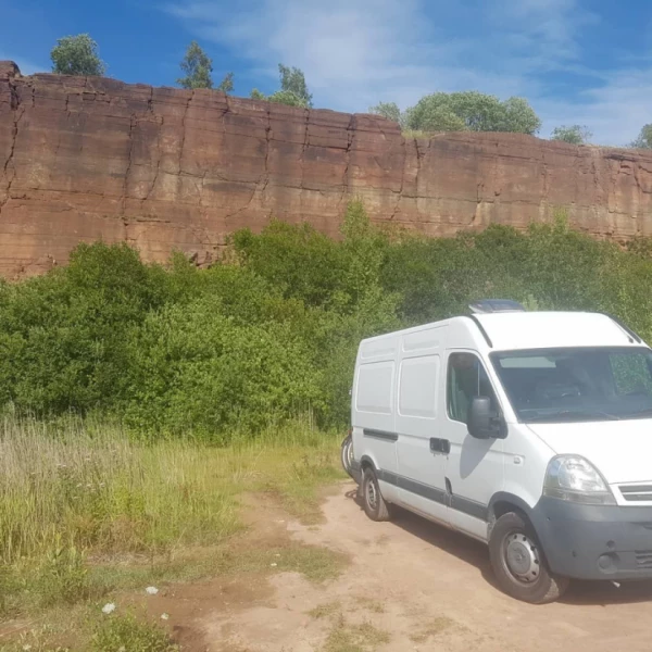 Nissan Interstar Van 2.5 dCi Campingbus - Enköping, Schweden