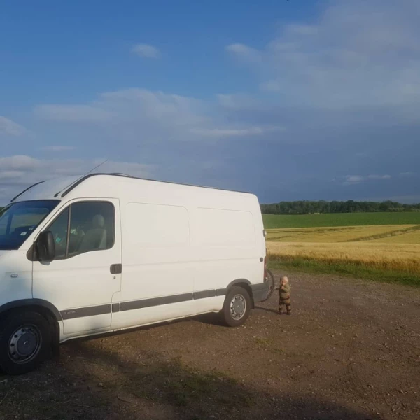 Nissan Interstar Van 2.5 dCi Campingbus - Enköping, Schweden