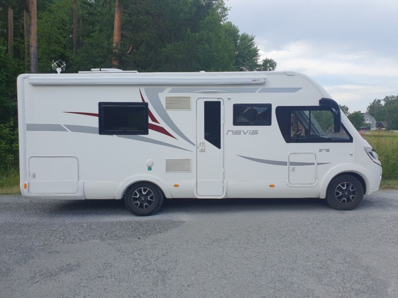 McLouis Ness Nevis Yearling Sove Wohnmobil - Östersund, Schweden