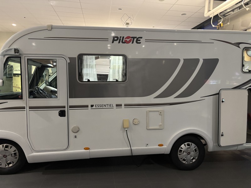 Pilote G650 G7 Matkailuauto - Gislaved, Ruotsi