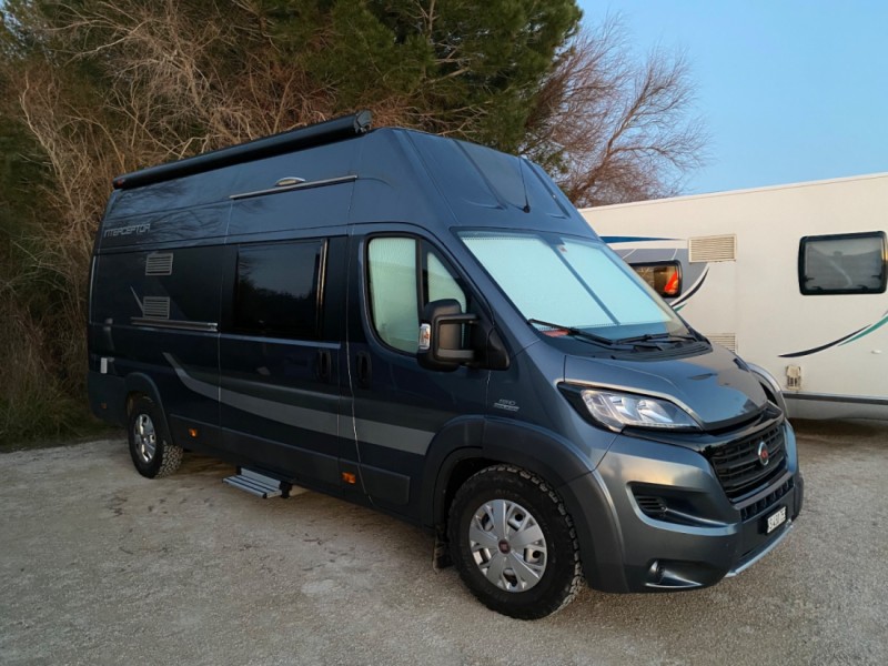 Adria Twin 640 SHX Campingbus - St luc, Schweiz