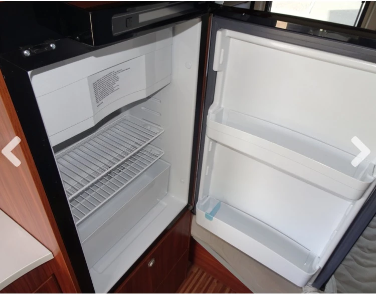 Adria Twin 640 SHX Campingbus - St luc, Schweiz