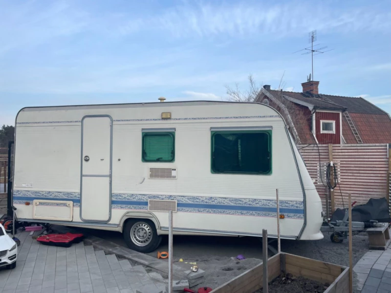 Adria Unica B 461UB Wohnwagen - Täby, Schweden