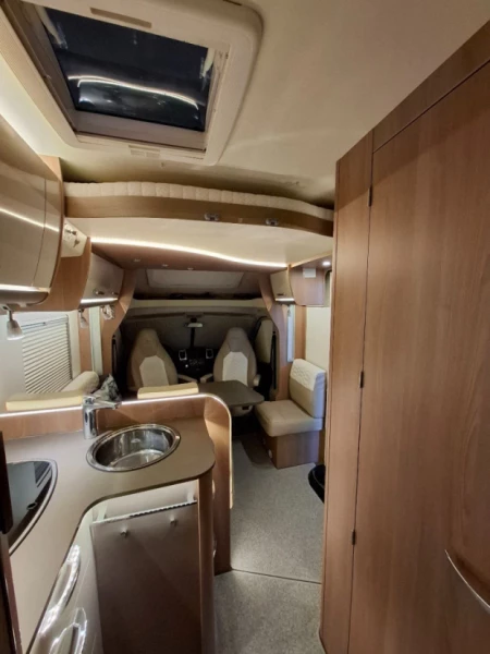 Bürstner Lyseo TD 690 G Harmony Wohnmobil - Steffisburg, Schweiz