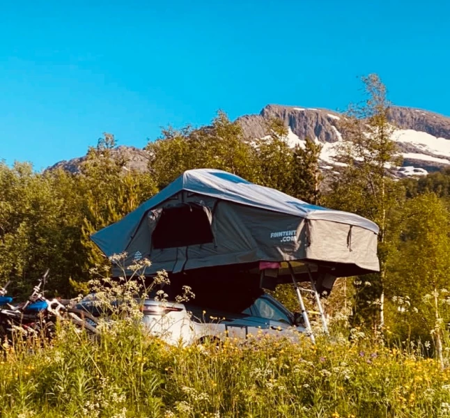 Volvo 240 Super Classic Campingbus - Brütten, Schweiz
