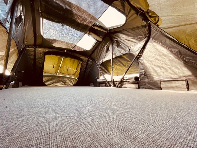 Volvo 240 Super Classic Campingbus - Brütten, Schweiz