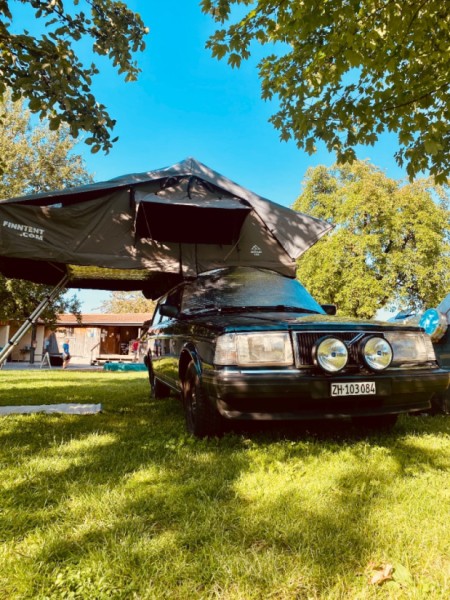 Volvo 240 Super Classic Campingbus - Brütten, Schweiz