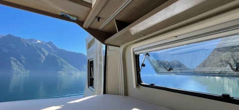 Citroën Pøssl 2win R Plus Family (hevetak) 165 HK Campingbus - Ålesund, Norwegen