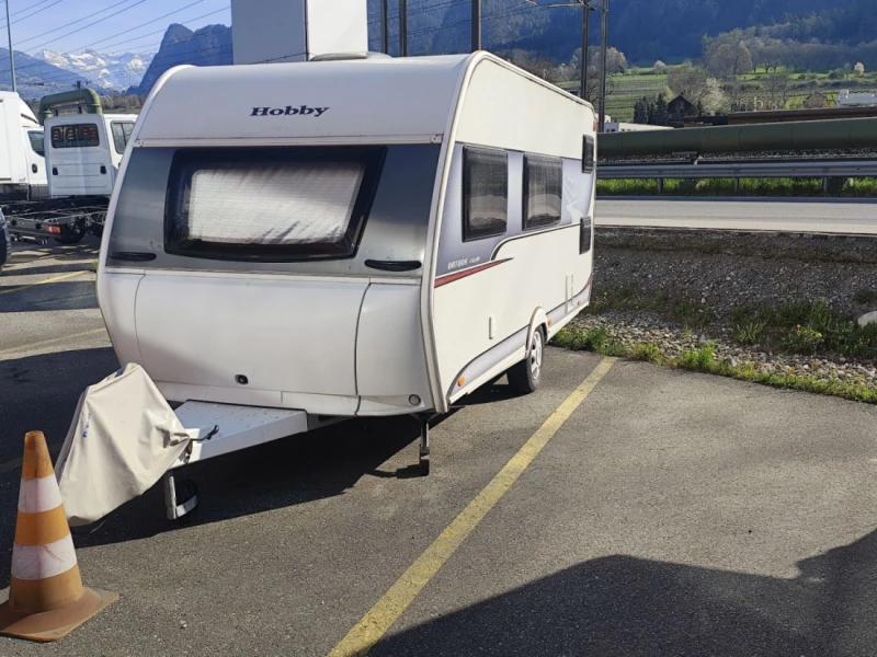Hobby 470 KMF Wohnwagen - Trimmis, Schweiz
