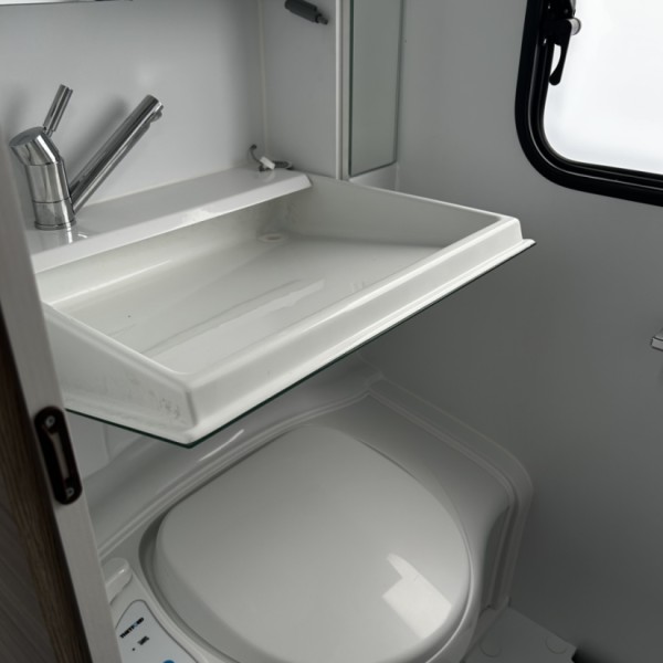 Adria Altea 552 PK Wohnwagen - Vattholma, Schweden