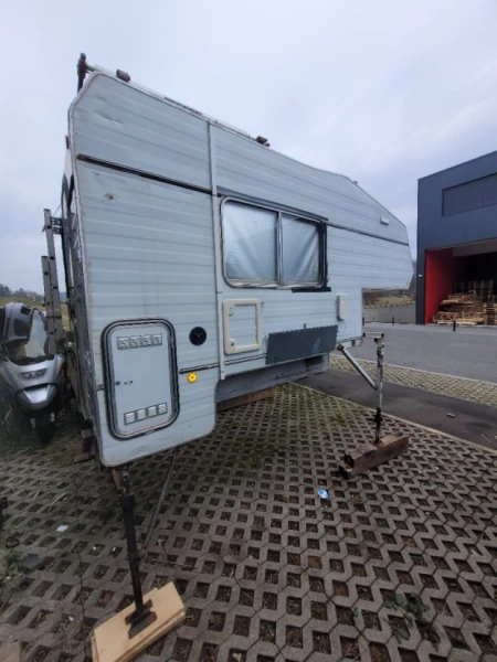 Cellule pick up Retro Husvagn - Vufflens-la-Ville, Schweiz