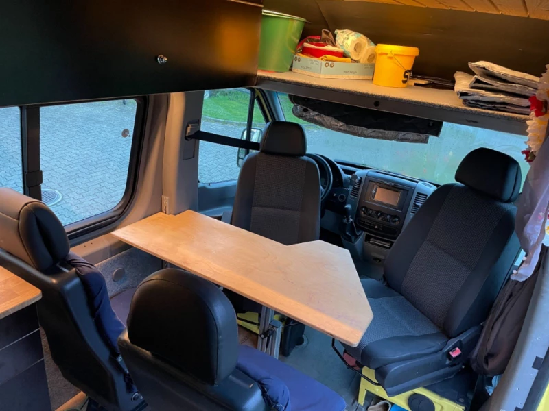 Mercedes Sprinter Campingbus - Leuzigen, Schweiz