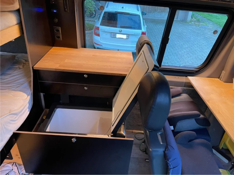 Mercedes Sprinter Campingbus - Leuzigen, Schweiz