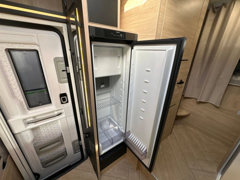 Chausson 720 Etape Line Wohnmobil - Corgémont, Schweiz