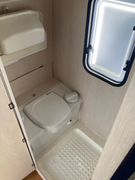 Niewiadow POKSI-N126NT/280 Caravan - tampere, Finland