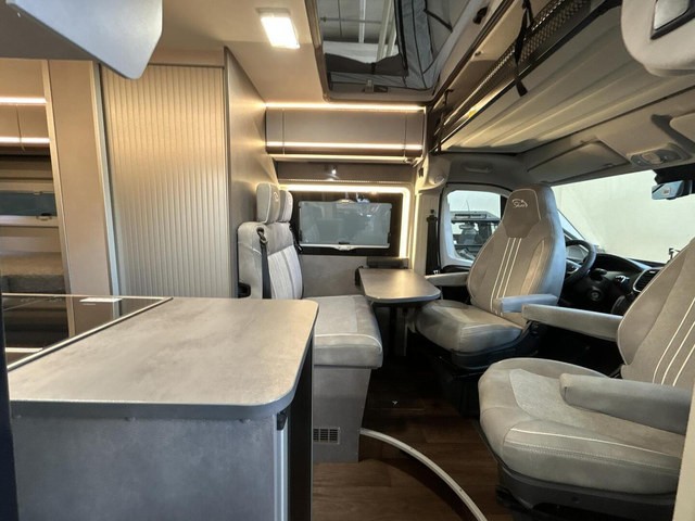 Pössl Summit 600 L Shine Matkailuauto (Sa) 5OV 2179CM3 Campingbus - Tampere, Finnland