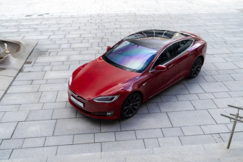 Tesla Model S Campingbus - Larvik, Norwegen