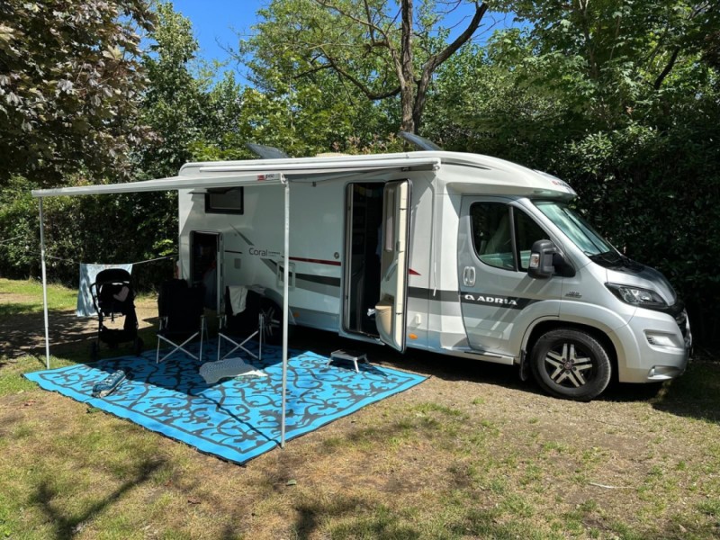 Adria Coral Wohnmobil - Uetikon am See, Schweiz