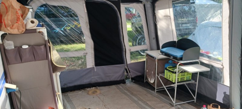 Hobby Easy Deluxe Wohnwagen - St-Imier, Schweiz