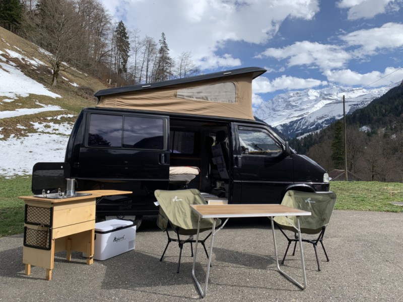VW T4 Multivan mit Aufstelldach Campingbus - Kiental, Schweiz