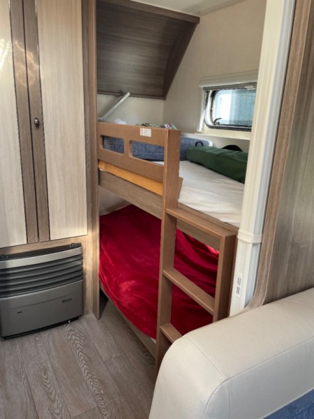 Hobby 545 KMF DE Luxe Wohnwagen - Hovmantorp, Schweden