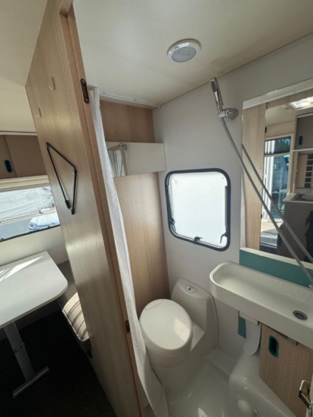 Adria Aviva 492 LU Wohnwagen - Vänersborg, Schweden