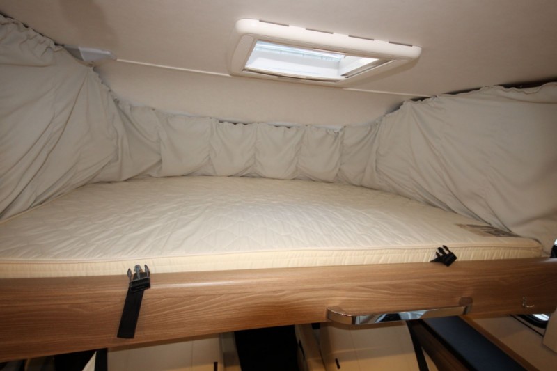 Bürstner Aviano i 700 Wohnmobil - Herdern, Schweiz