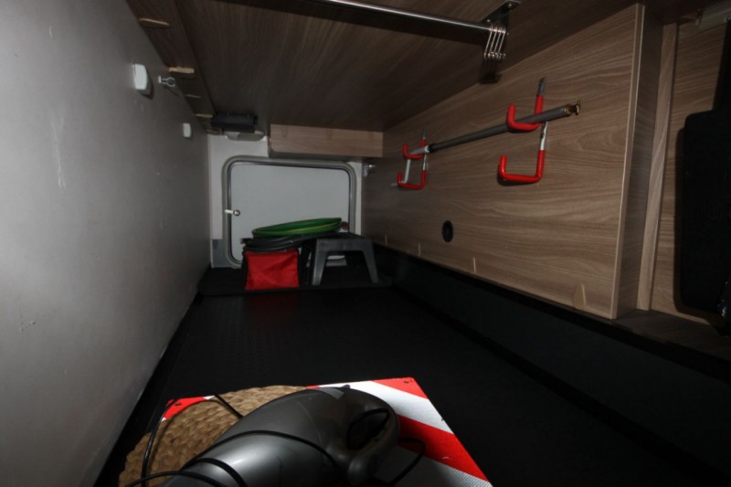 Bürstner Aviano i 700 Wohnmobil - Herdern, Schweiz