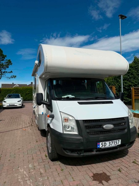 Ford Rimor Wohnmobil - skedsmokorset, Norwegen